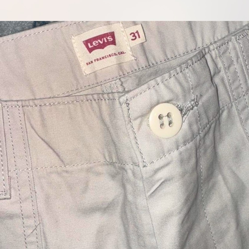Levi's Tan Chinos Flat Front Lightweight - Picture 4 of 4